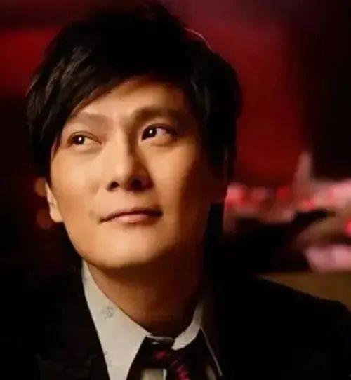 娛樂圈爆料王子,王子戀情曝光，神秘女友身份引熱議  第2張